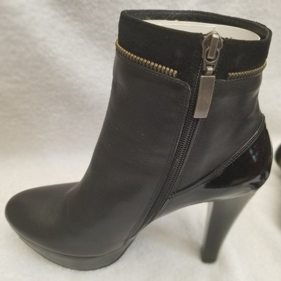 Posh all leather designer booties with faux zipper . - Picture 6 of 8